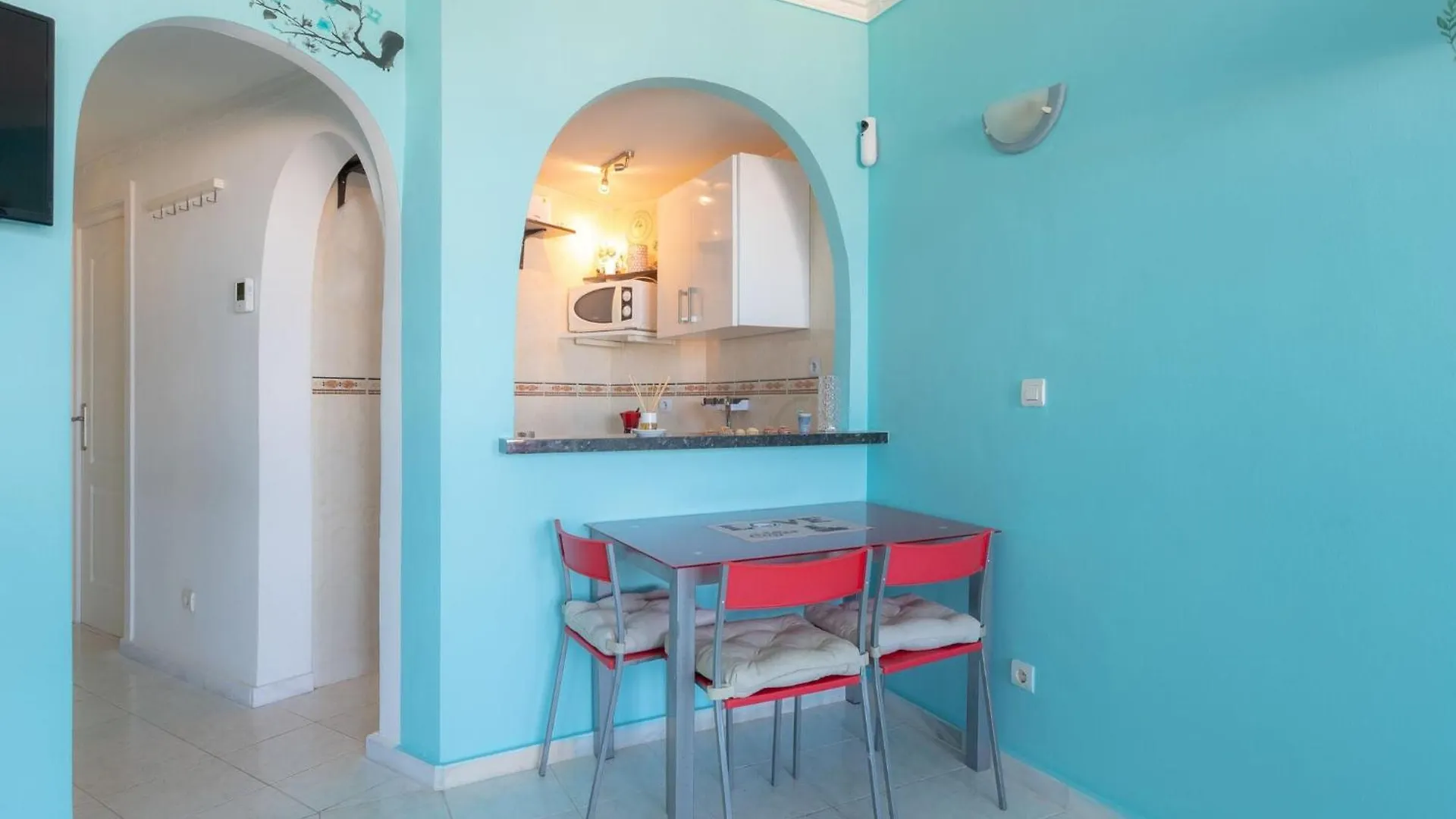 La Colina De Viktoria - Apartment In טורמולינוס 0*,