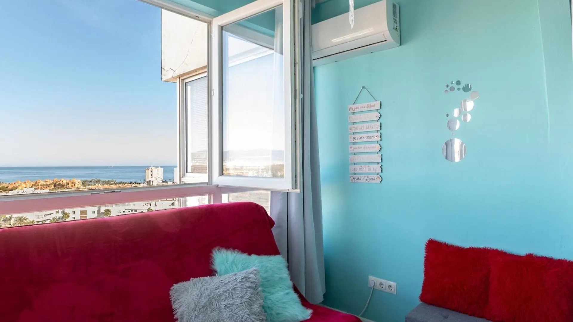 La Colina De Viktoria - Apartment In טורמולינוס בית נופש